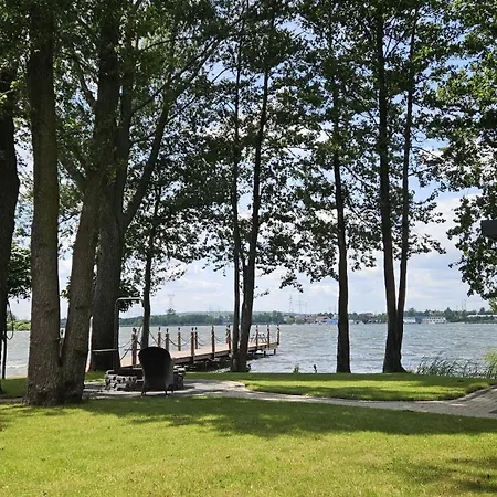 Nad Jeziorem - Wielkopolskie Mazury