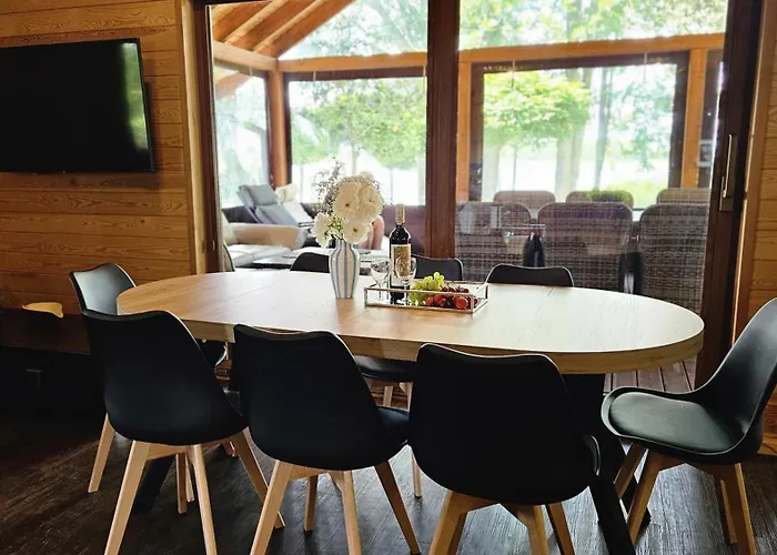 Nad Jeziorem - Wielkopolskie Mazury *